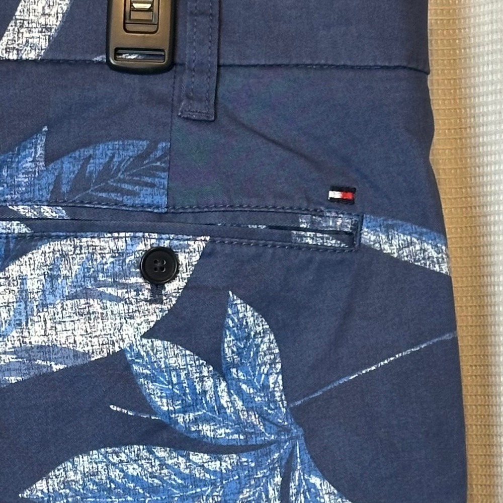 Tommy Hilfiger Chino Pants Mens 38x30 Blue Excellent Tropical Leaf Print Stretch - Picture 5 of 8